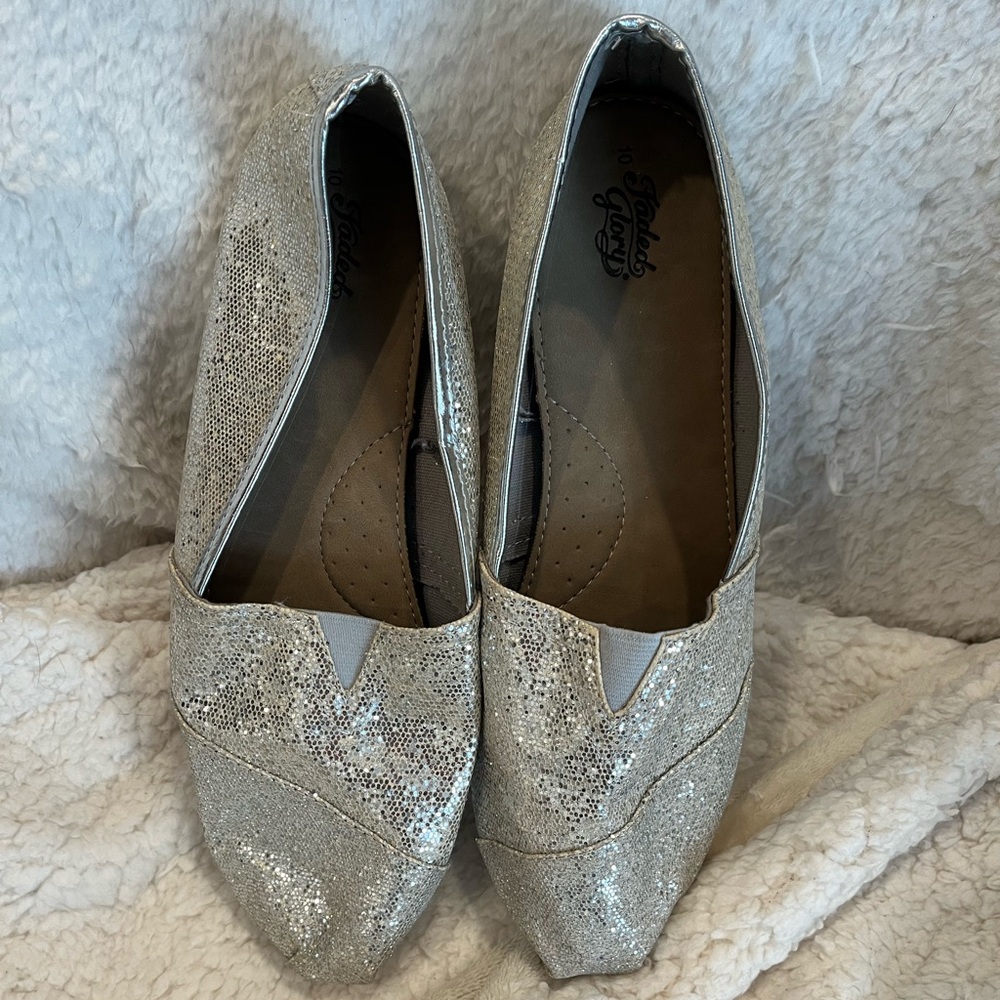 Faded Glory Silver Glitter Flats